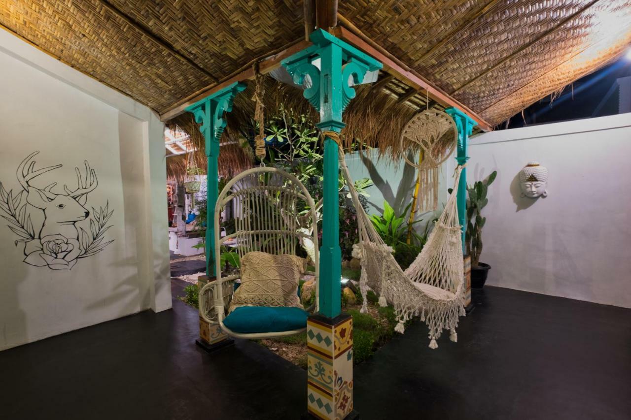 The Bodhi Tree Karimunjawa Hostel Exterior photo