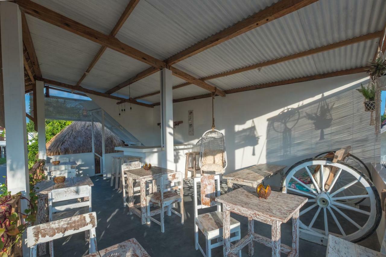 The Bodhi Tree Karimunjawa Hostel Exterior photo