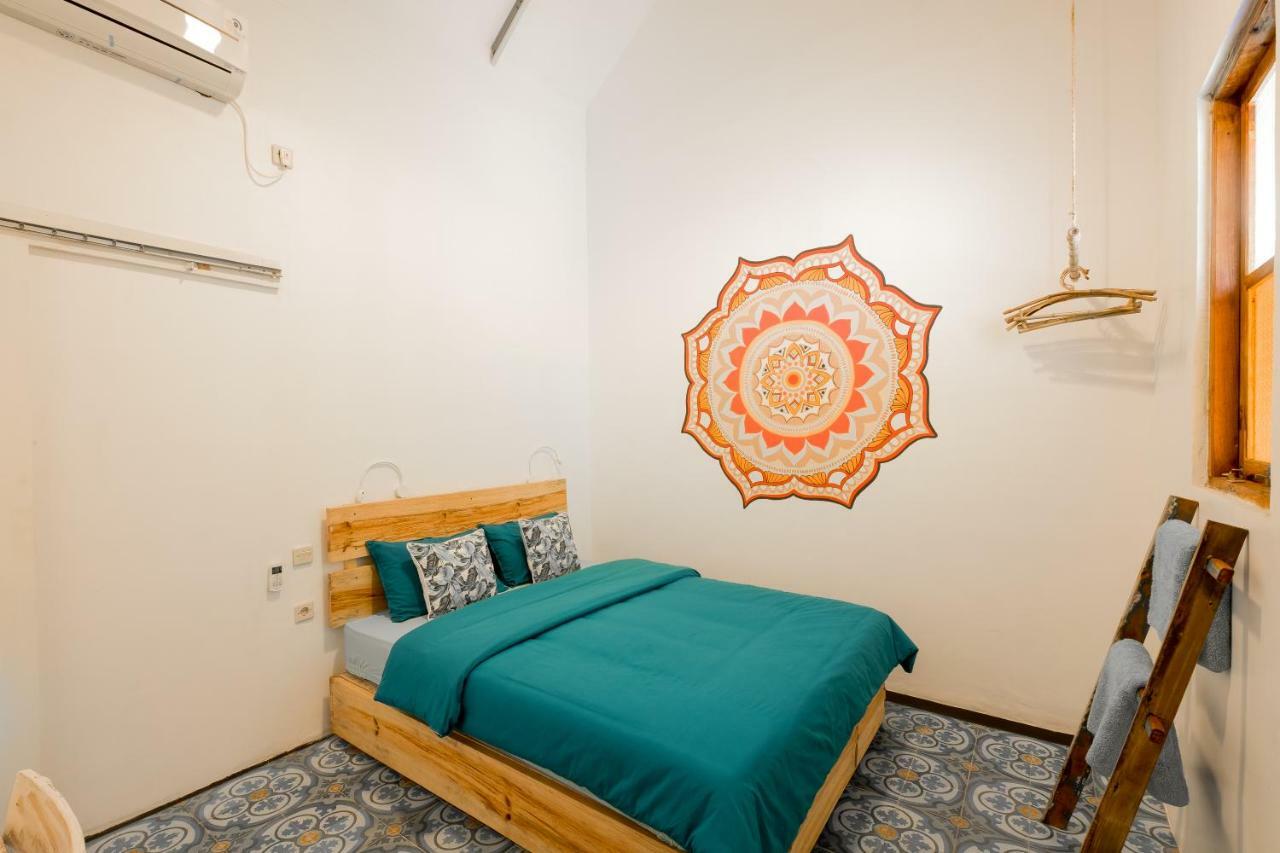 The Bodhi Tree Karimunjawa Hostel Exterior photo